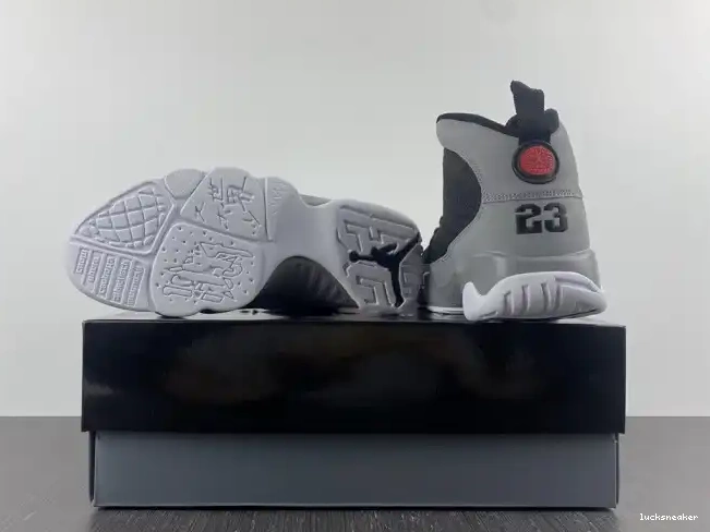 Reps LUCY CT8019-060 9 Jordan Grey Retro Particle 0529